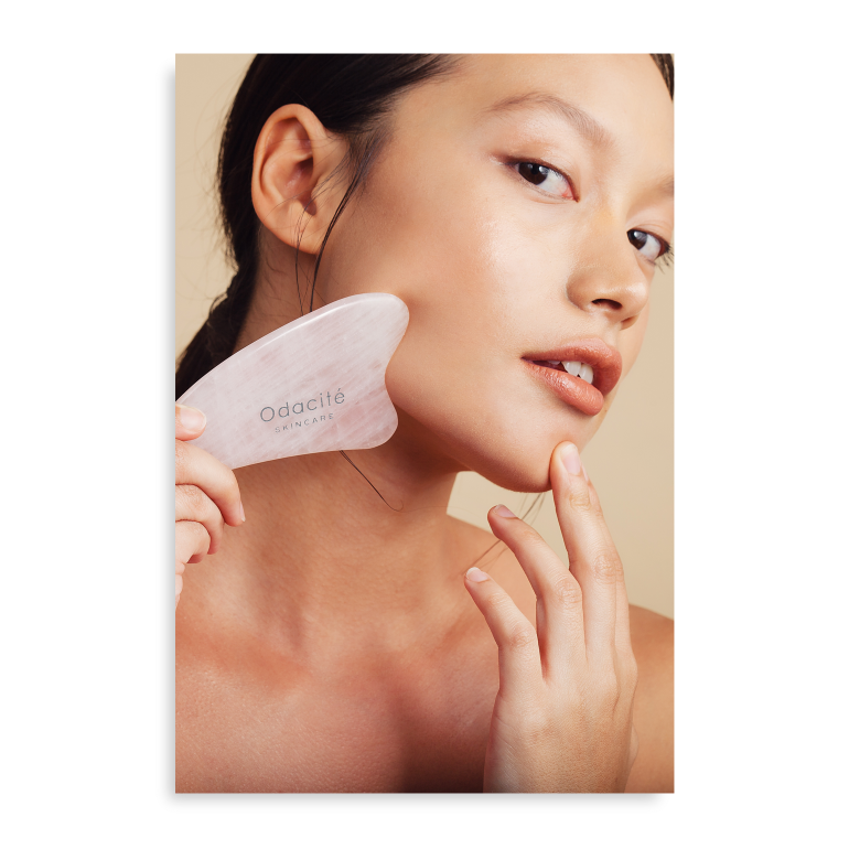 Crystal Contour Gua Sha En Quartz Rose